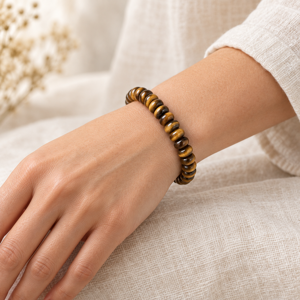 Steady Eye bracelet worn on a wrist
